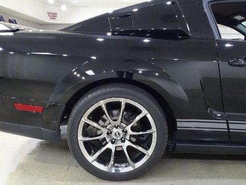 Used 2007 Ford Mustang Shelby GT500 RWD image 32