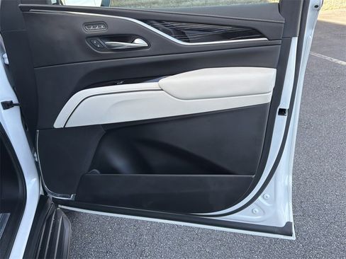 Certified 2022 Cadillac Escalade Sport image 14