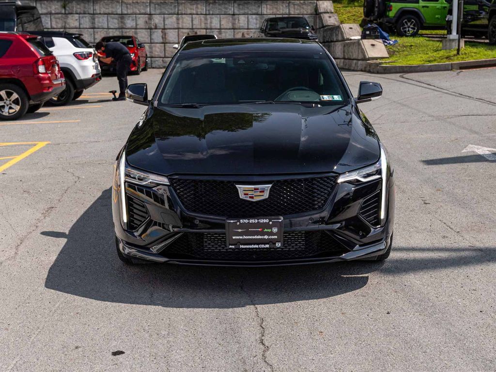 Used 2025 Cadillac CT4 V AWD/4WD image 2