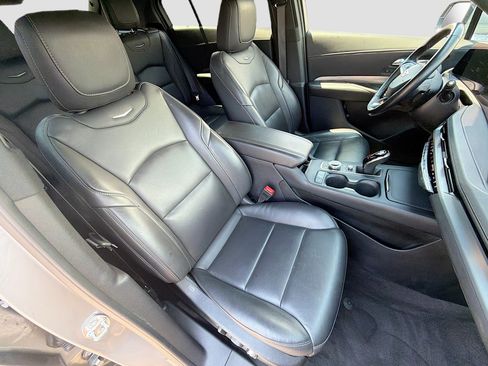 Certified 2025 Cadillac XT4 Premium Luxury FWD image 27