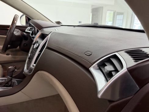 Used 2011 Cadillac SRX Premium AWD/4WD image 23