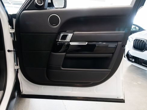 Used 2017 Land Rover Range Rover HSE AWD/4WD image 24