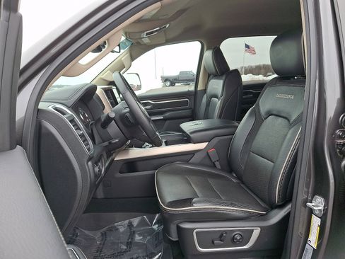 Used 2019 RAM 1500 Laramie image 13