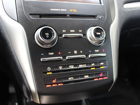 Used 2019 Lincoln MKC Premiere FWD image 25