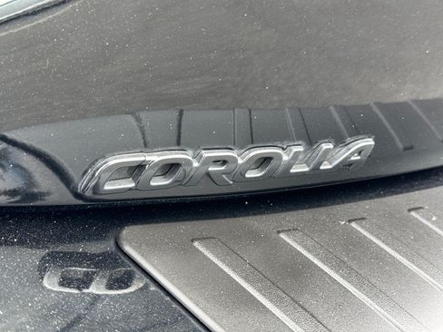 Certified 2023 Toyota Corolla SE FWD image 9