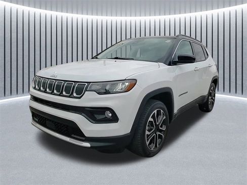 Used 2022 Jeep Compass Limited w/ Sun and Sound Group image 8