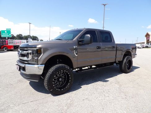 Used 2021 Ford F250 XL w/ STX Appearance Package AWD/4WD image 3