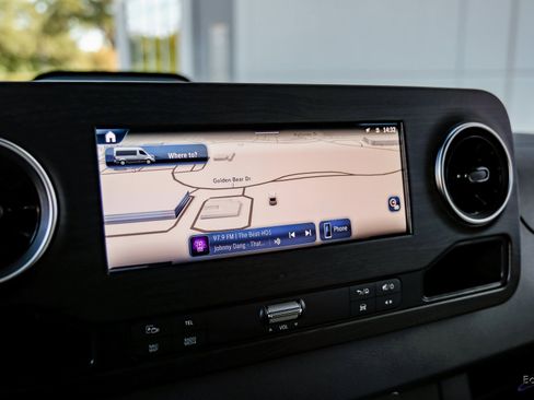 Used 2025 Mercedes-Benz Sprinter 3500 image 60