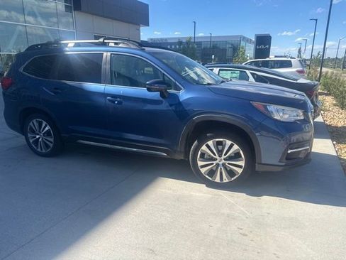 Used 2019 Subaru Ascent Limited w/ Popular Package #3 AWD/4WD image 1