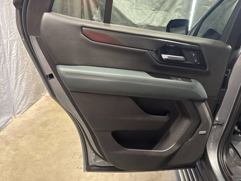 Used 2026 GMC Yukon AT4 w/ AT4 Premium Plus Package image 17