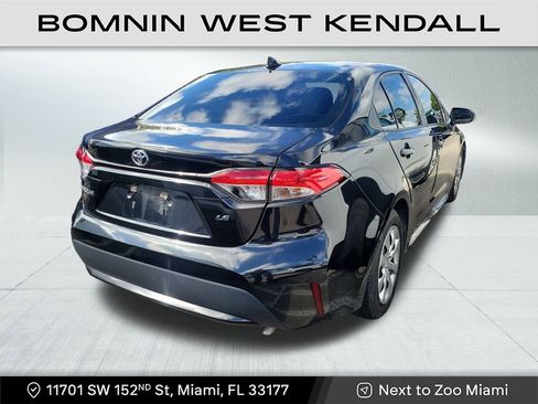 Used 2021 Toyota Corolla LE image 4