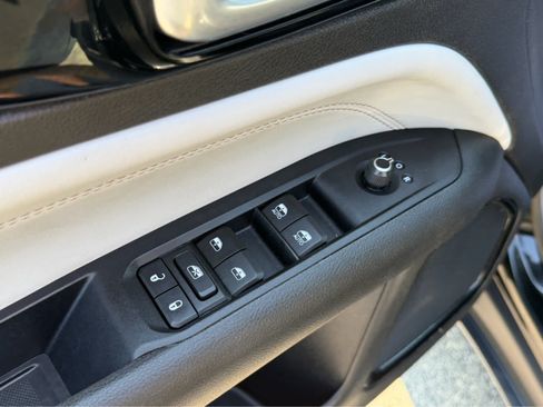 Used 2022 Jeep Compass Limited AWD/4WD image 14