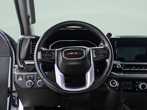 Used 2024 GMC Sierra 2500 SLT w/ SLT Convenience Package image 10