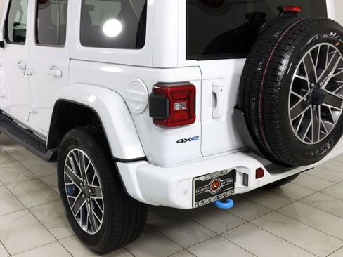 Used 2022 Jeep Wrangler Unlimited Sahara image 44