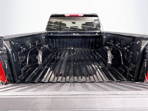Used 2023 Chevrolet Silverado 1500 LT image 18