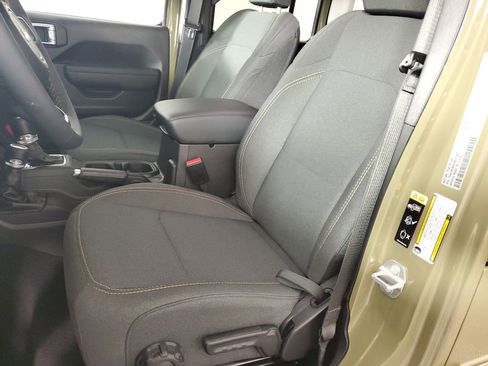 Used 2025 Jeep Wrangler Sport S image 13