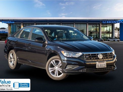 Used 2019 Volkswagen Jetta R-Line image 1