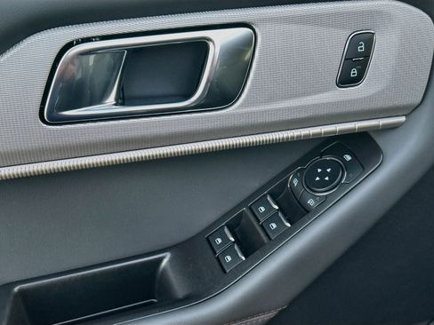 New 2026 Ford Explorer Active RWD image 13