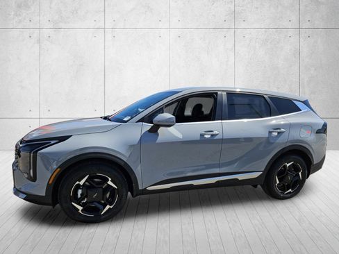 New 2026 Kia Sportage EX FWD image 3