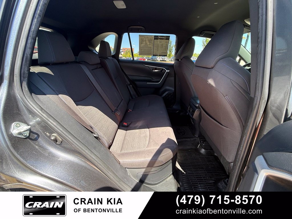 Used 2022 Toyota RAV4 SE AWD/4WD image 29