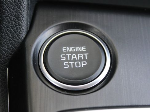 New 2026 Kia Sportage LX image 32