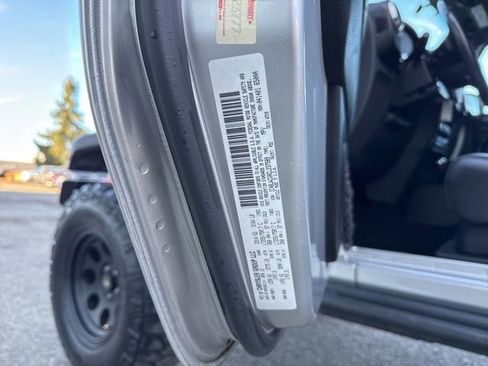 Used 2012 Jeep Wrangler Rubicon image 22