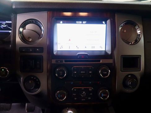 Used 2016 Ford Expedition EL Platinum image 29