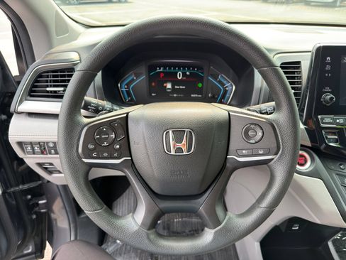 Used 2024 Honda Odyssey EX image 14