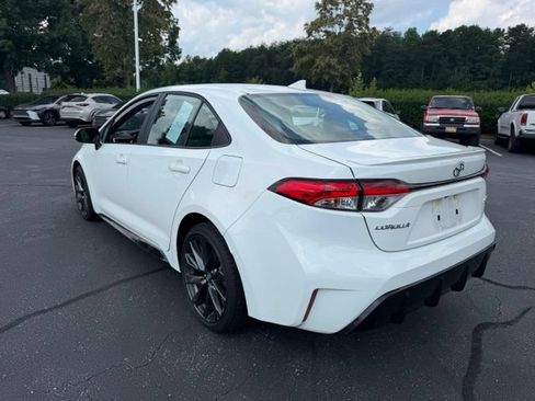 Used 2025 Toyota Corolla SE FWD image 8