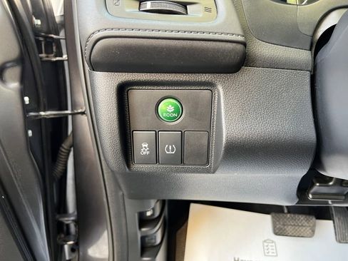 Used 2022 Honda HR-V LX image 18