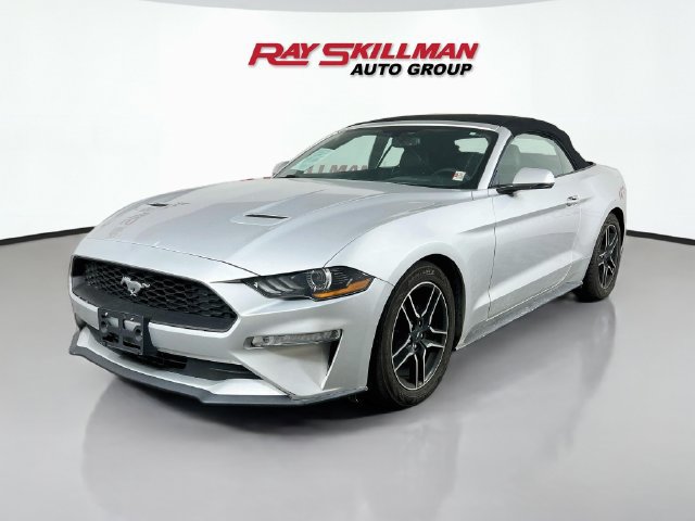Used 2018 Ford Mustang Premium RWD image 3