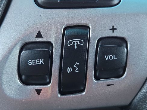 Used 2014 Ford Explorer XLT image 19