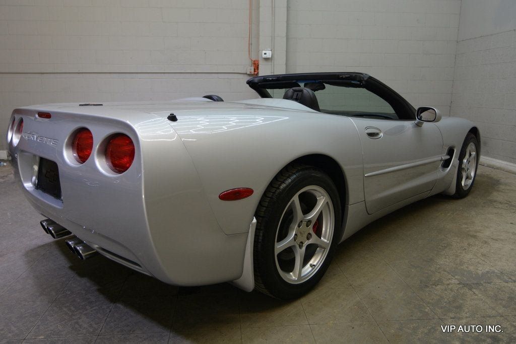 Used 2000 Chevrolet Corvette Convertible w/ Memory Pkg RWD image 11