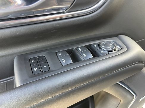 Used 2024 Chevrolet Suburban LT w/ Luxury Package AWD/4WD image 22