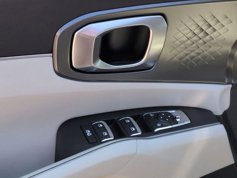 Certified 2025 Kia Sorento EX FWD image 24