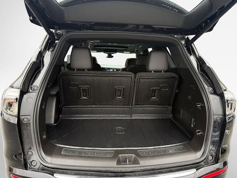 Used 2023 Buick Enclave Avenir AWD/4WD image 25