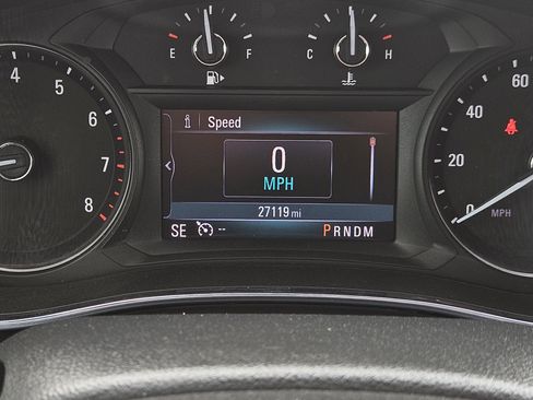 Used 2021 Buick Encore Preferred w/ Safety Package II image 16