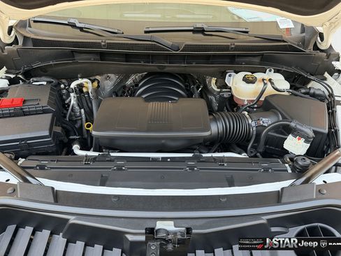 Used 2024 GMC Yukon XL SLT RWD image 29