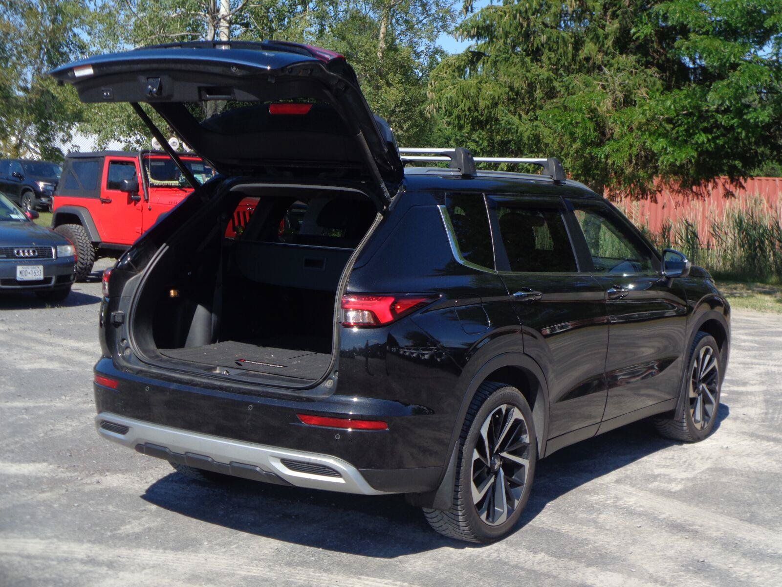 Used 2022 Mitsubishi Outlander SE AWD/4WD image 7