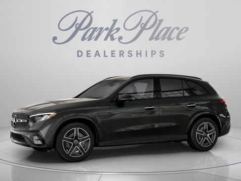 Used 2026 Mercedes-Benz GLC 300 4MATIC image 3