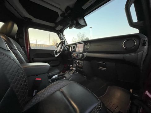 Used 2021 Jeep Gladiator Overland image 23