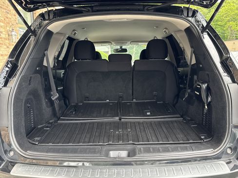 Used 2019 Nissan Pathfinder SV w/ Cargo Package AWD/4WD image 13