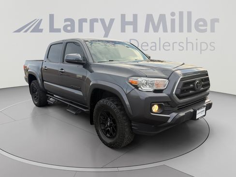 Used 2020 Toyota Tacoma SR5 RWD image 7