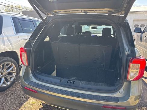 Used 2020 Ford Explorer XLT w/ Equipment Group 202A image 10