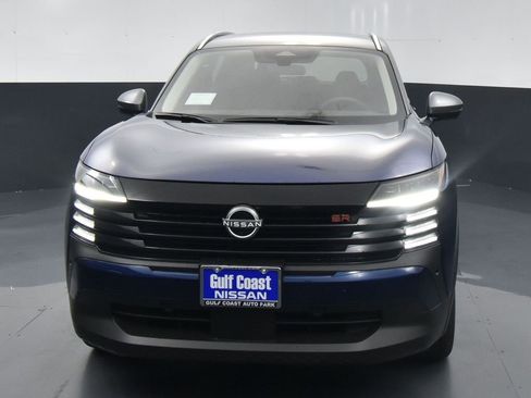 Certified 2025 Nissan Kicks SR image 3