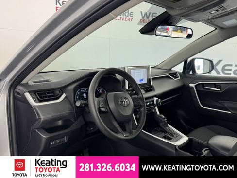 Certified 2025 Toyota RAV4 XLE AWD/4WD image 15