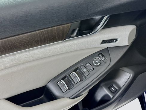 Used 2020 Honda Accord EX-L image 18