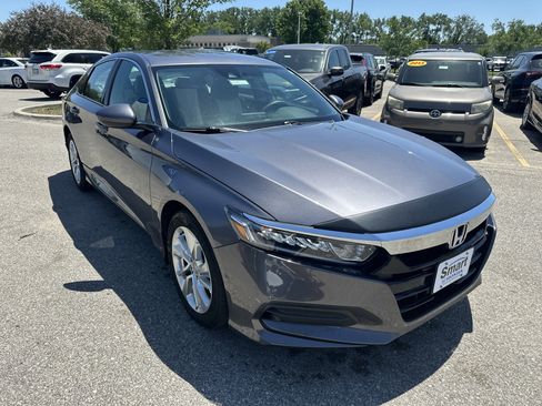 Used 2019 Honda Accord LX image 2