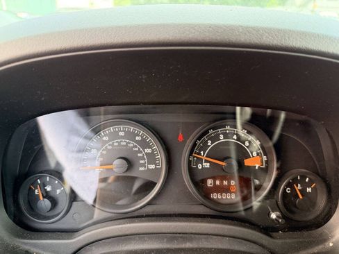 Used 2014 Jeep Patriot Latitude FWD image 15