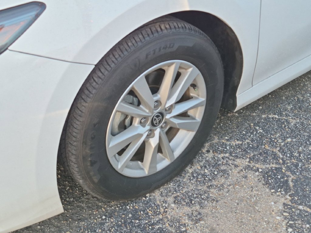 Used 2025 Toyota Camry LE FWD image 7